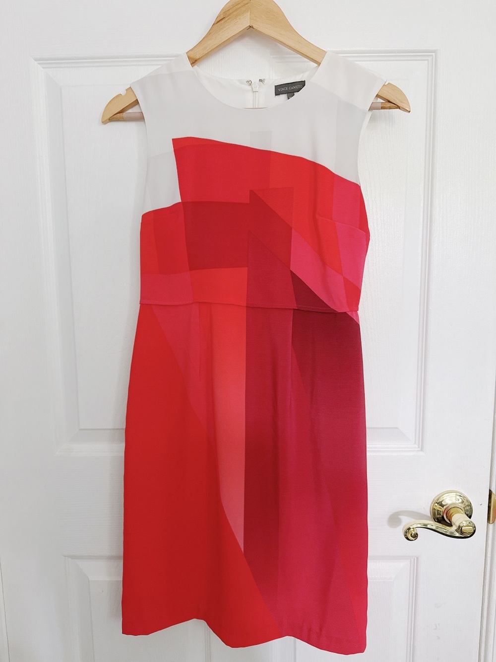 Vince Camuto Red & White Colorblock Sleeveless Shift Dress
